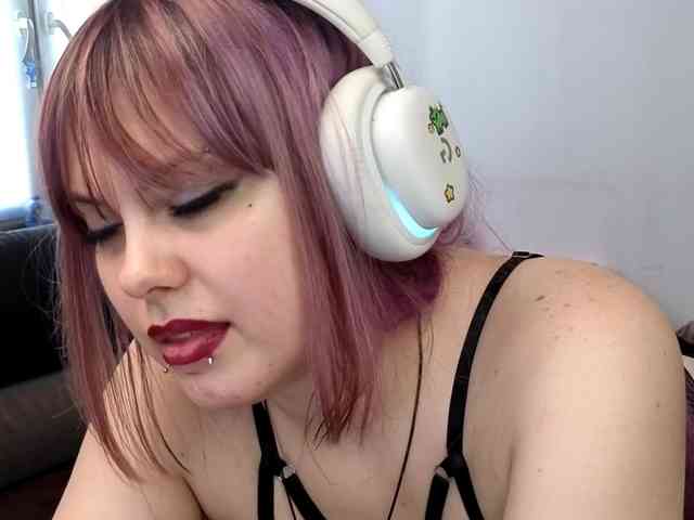 LovelyKristi LovelyKristi