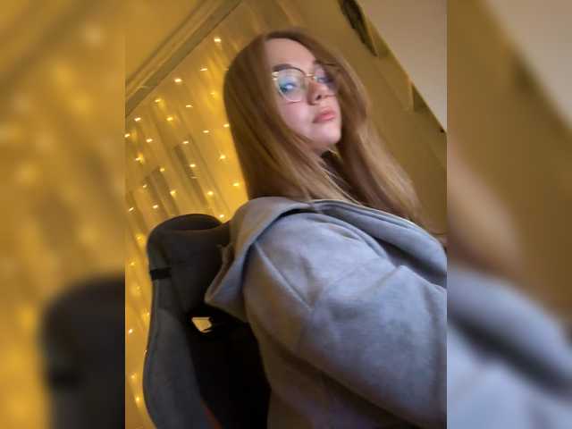 tut-net-seksa Live Cam and Statistics on UnifiedCams