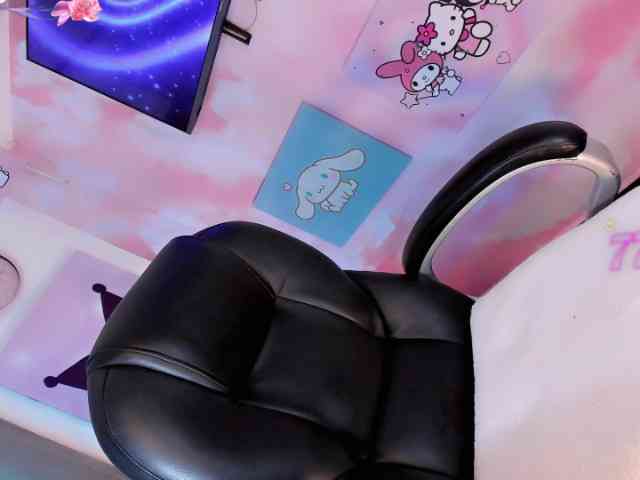 EmmaSweet23 Sex Cam Show