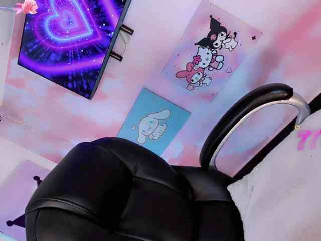 EmmaSweet23 Sex Cam Show