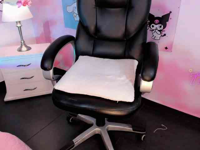 EmmaSweet23 Sex Cam Show