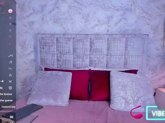 LunaMilf live cam preview