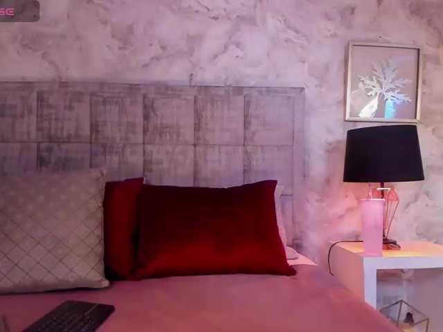 LunaMilf live on BongaCams