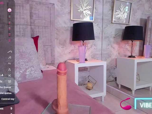 LunaMilf live cam preview