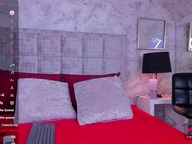 LunaMilf webcam