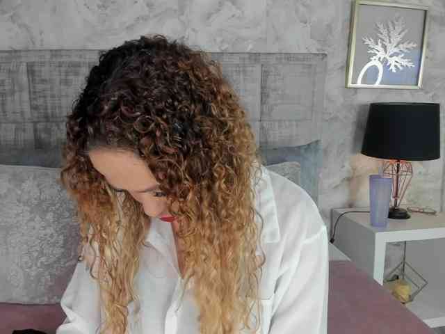 LunaMilf webcam
