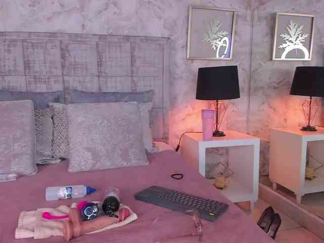 LunaMilf webcam