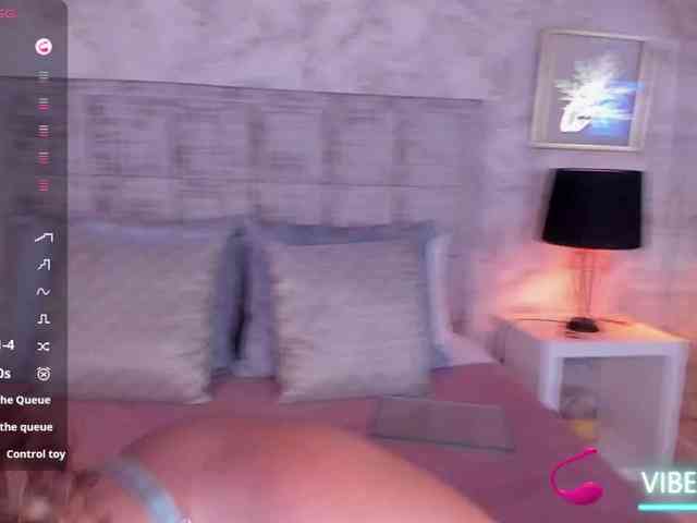 LunaMilf webcam