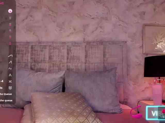LunaMilf webcam