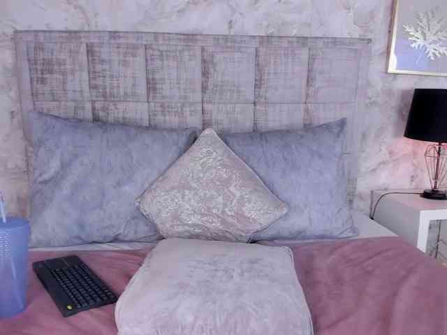 LunaMilf webcam