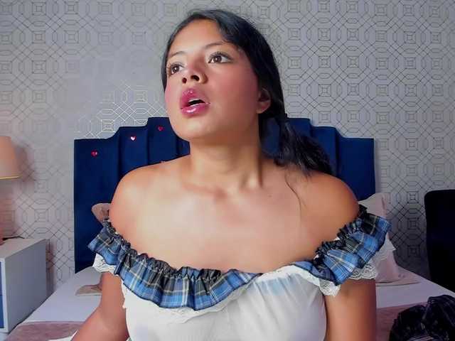 AshleyThompson live cam on BongaCams