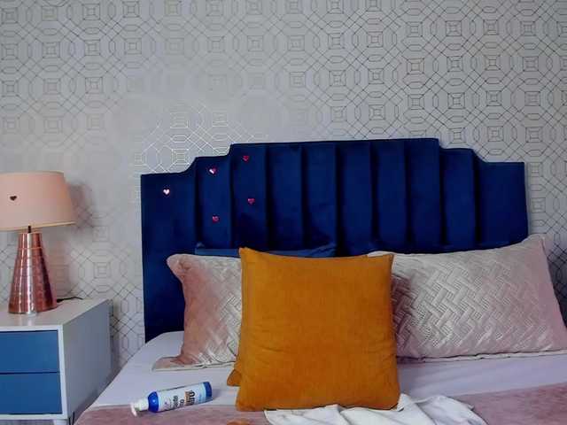 AshleyThompson live cam on BongaCams