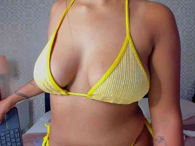 AshleyThompson webcam