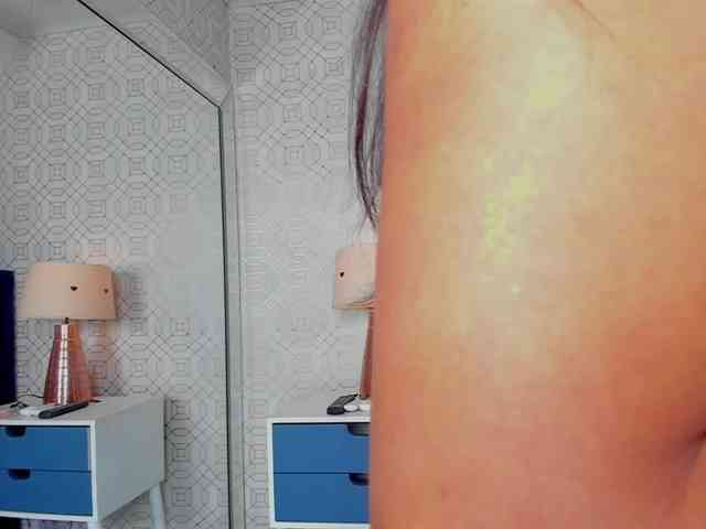 AshleyThompson webcam