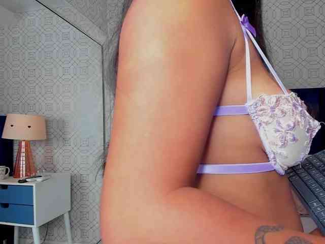 AshleyThompson webcam