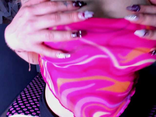 Miila18 live cam on BongaCams