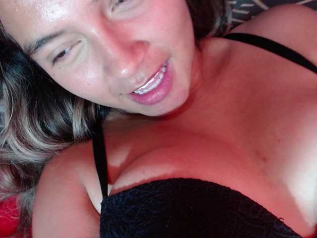 Arabella-Fraser18 live cam on BongaCams