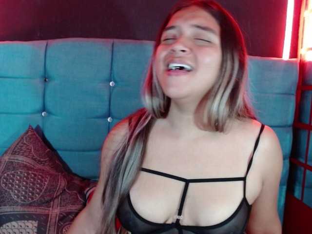 Arabella-Fraser18 live cam on BongaCams