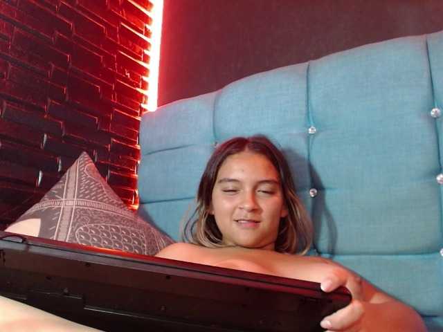 Arabella-Fraser18 live cam on BongaCams
