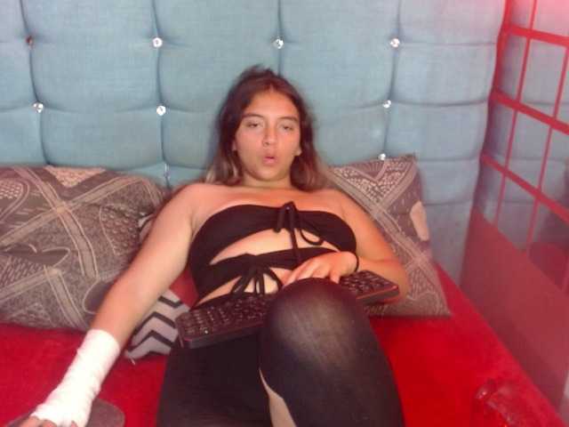 Arabella-Fraser18 live cam on BongaCams
