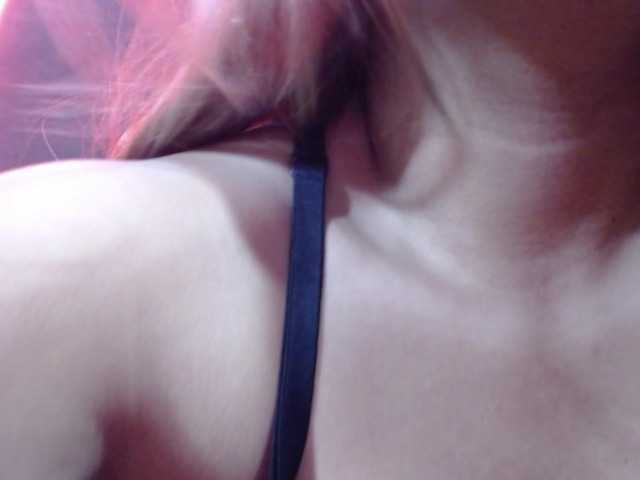 Arabella-Fraser18 live cam on BongaCams