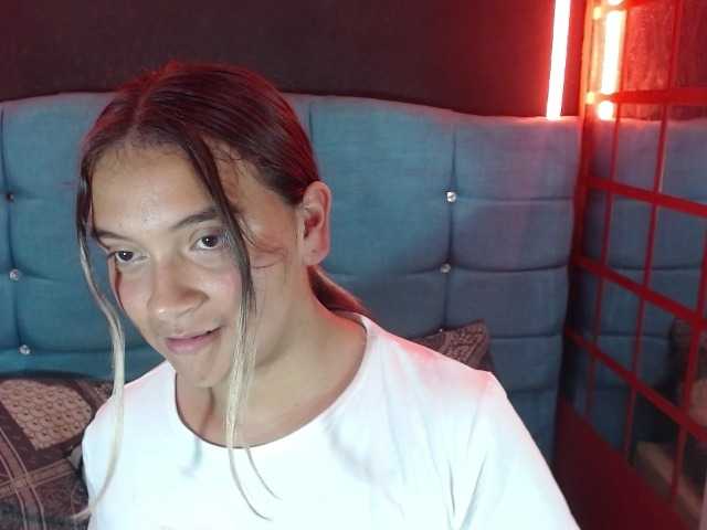Arabella-Fraser18 live cam on BongaCams