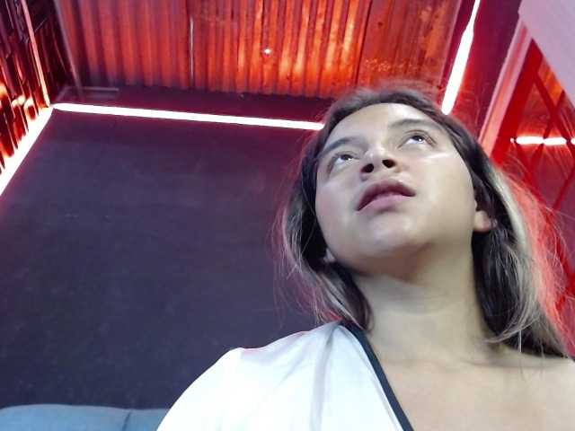Arabella-Fraser18 live cam on BongaCams