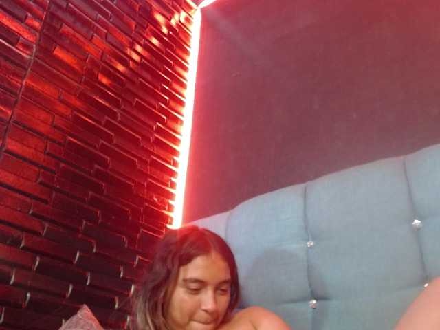 Arabella-Fraser18 live cam on BongaCams