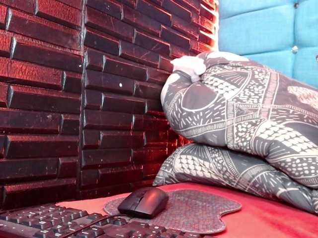 Arabella-Fraser18 live cam on BongaCams