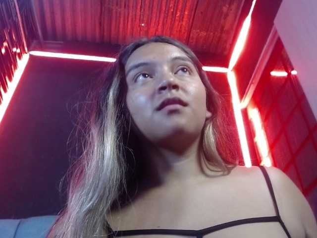 Arabella-Fraser18 live cam on BongaCams