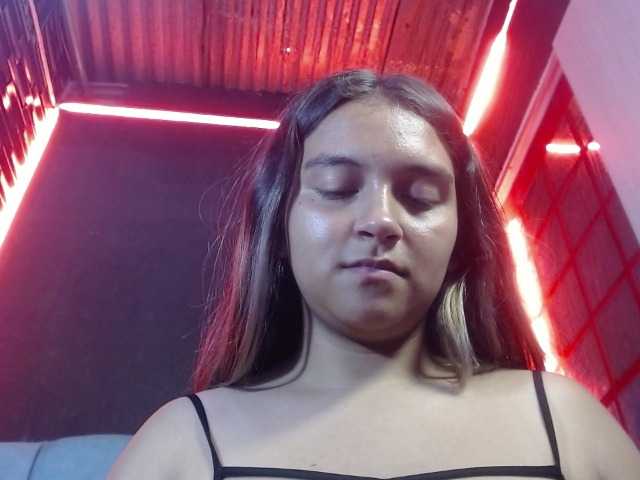 Arabella-Fraser18 live cam on BongaCams