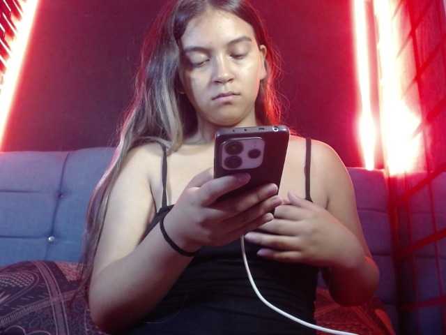 Arabella-Fraser18 live cam on BongaCams