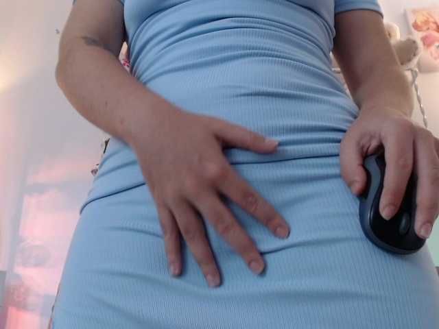 hairyvaleri2 live cam on BongaCams