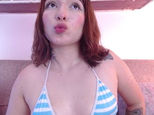 hairyvaleri2 live cam on BongaCams