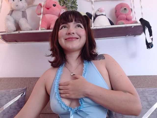 hairyvaleri2 live cam on BongaCams