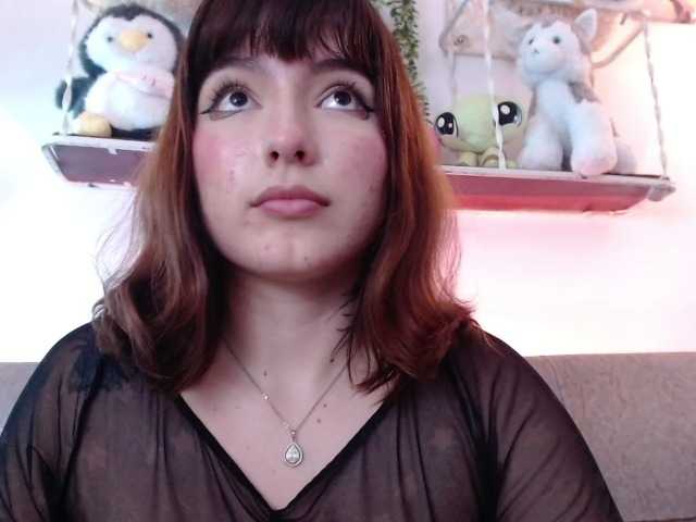 hairyvaleri2 live cam on BongaCams