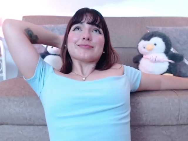 hairyvaleri2 live cam on BongaCams