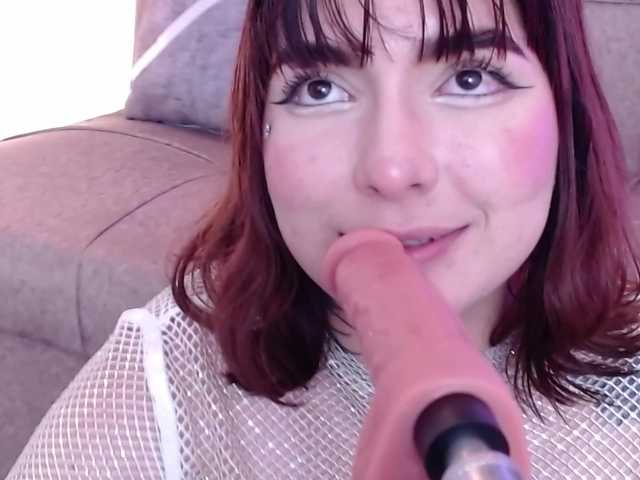 hairyvaleri2 live cam on BongaCams