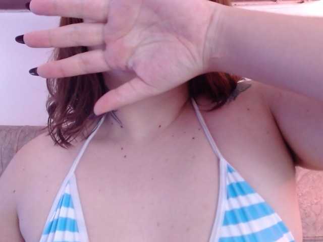 hairyvaleri2 live cam on BongaCams