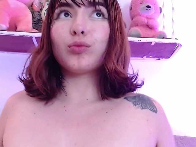 hairyvaleri2 live cam on BongaCams