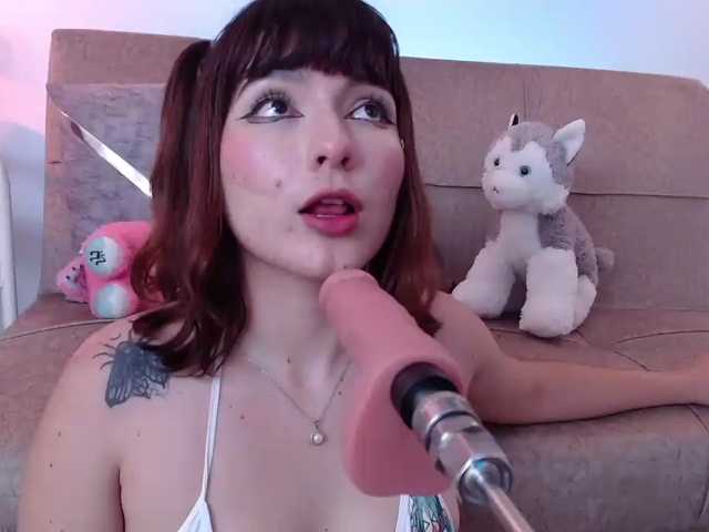 hairyvaleri2 live cam on BongaCams