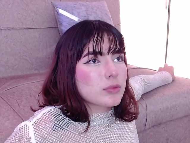 hairyvaleri2 live cam on BongaCams
