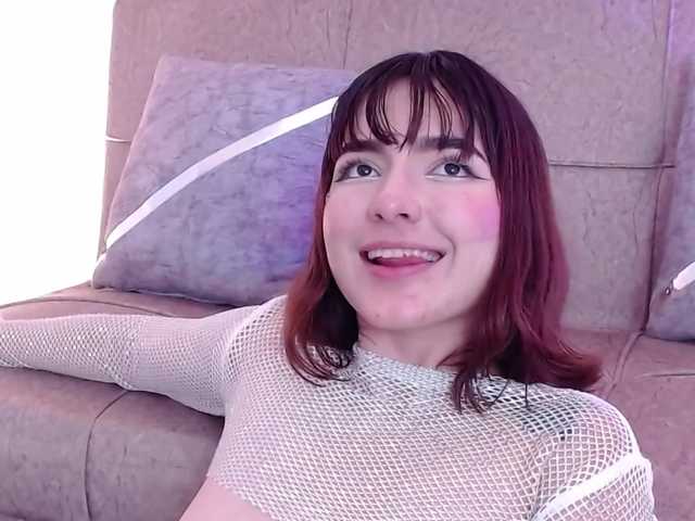 hairyvaleri2 live cam on BongaCams