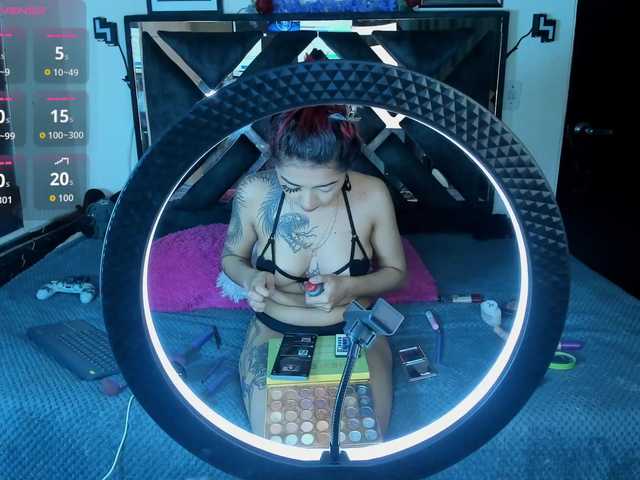 poyson-ivy live cam on BongaCams