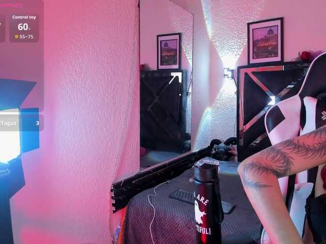 poyson-ivy live cam on BongaCams