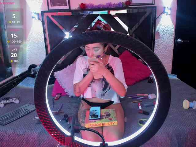 poyson-ivy Live Webcam on BongaCams