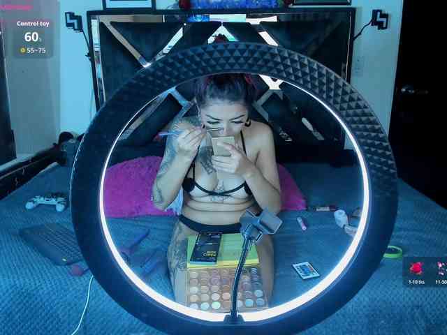 poyson-ivy webcam