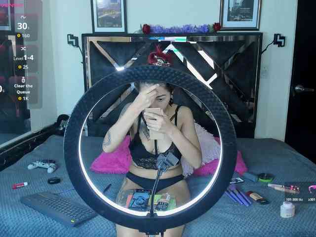 poyson-ivy webcam