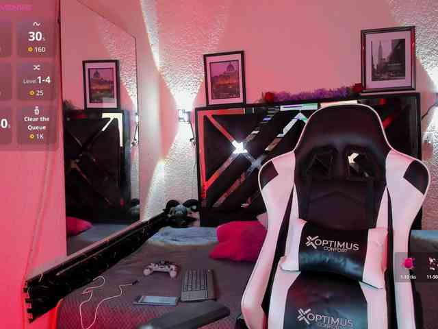 poyson-ivy webcam