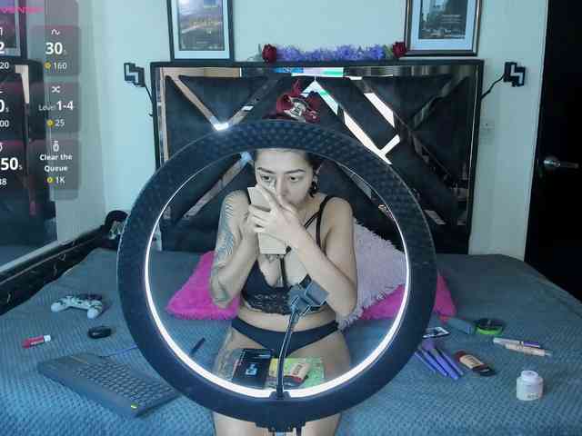 poyson-ivy webcam